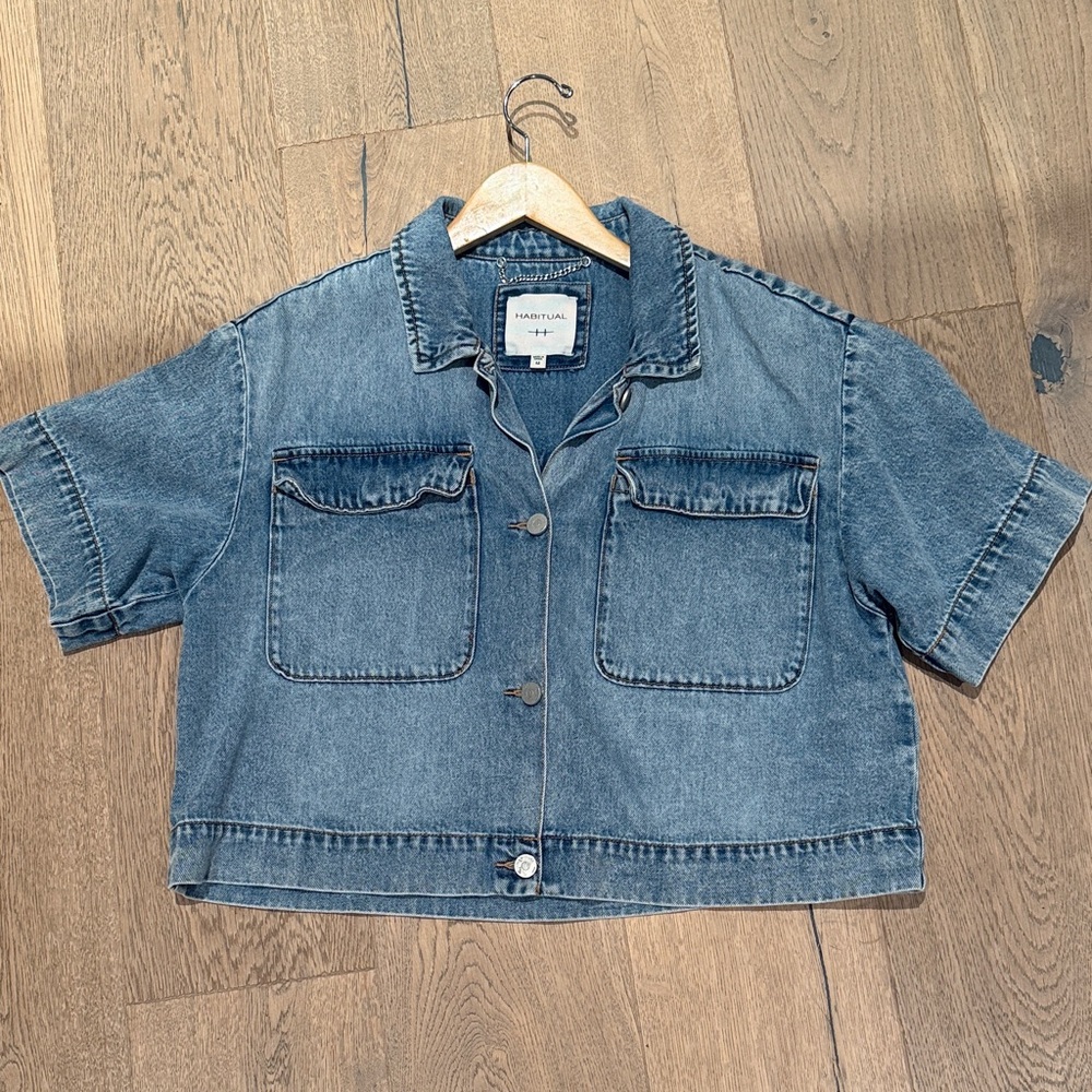 Habitual Oversized Cropped Denim Shirt / Jacket size M